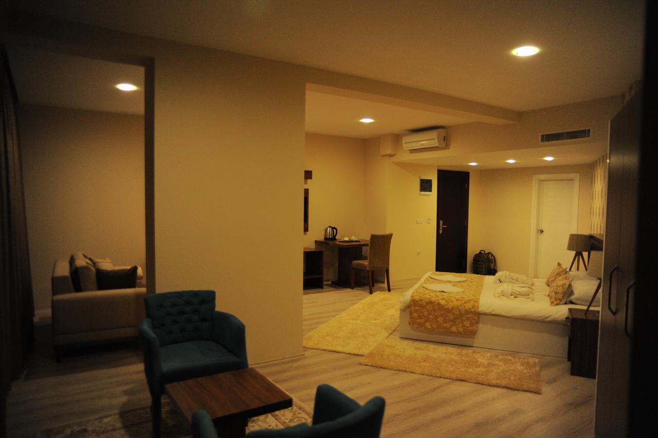 Maykon Hotel Civril  Bilik gambar