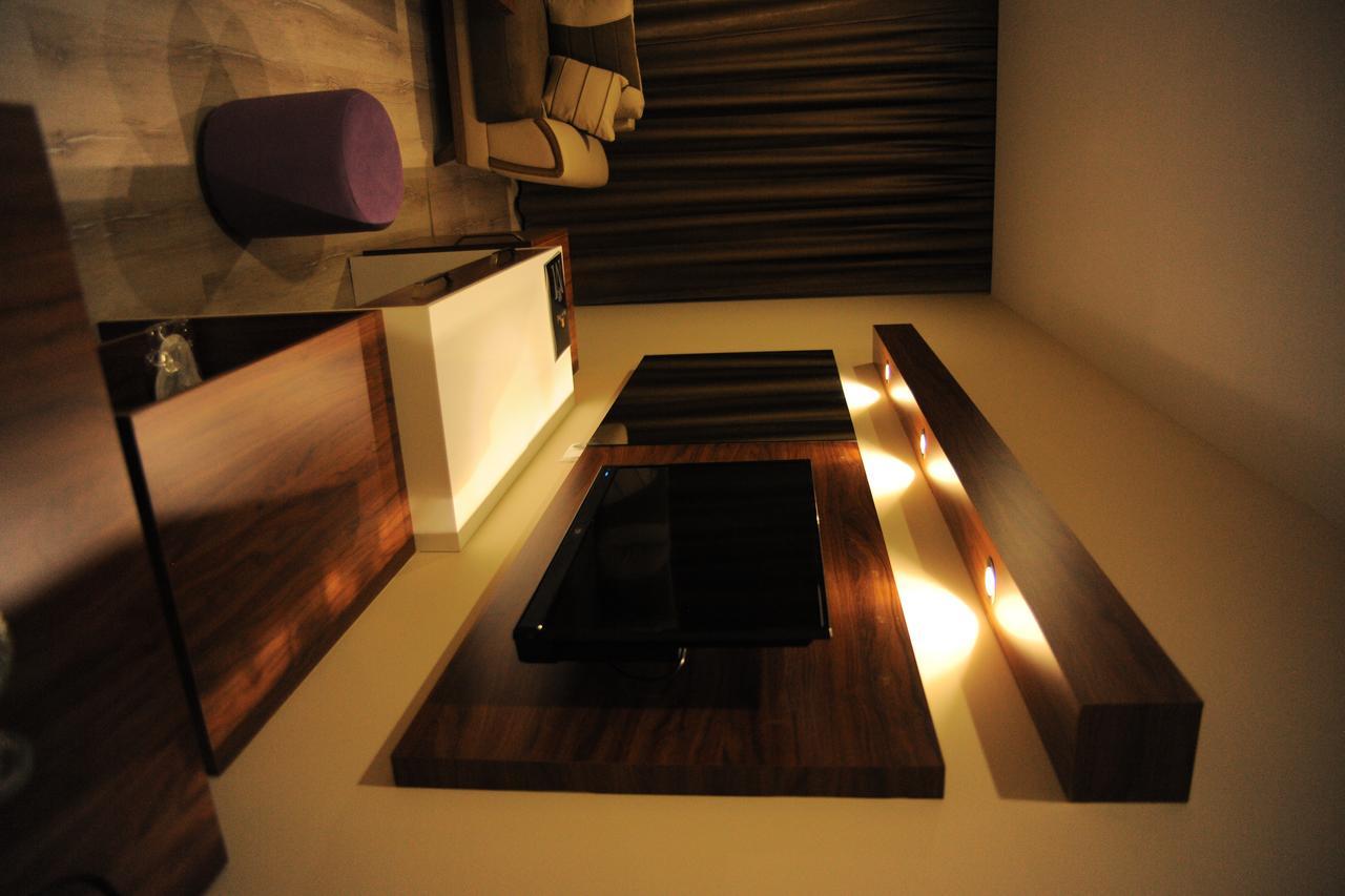 Maykon Hotel Civril  Bilik gambar